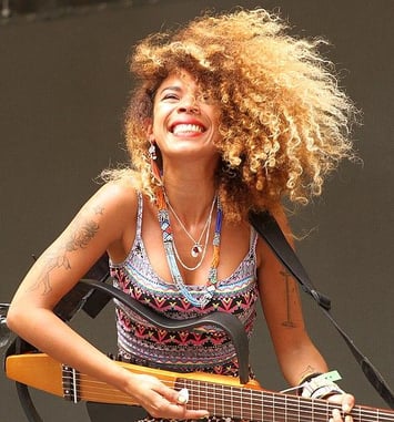 Flavia Coelho