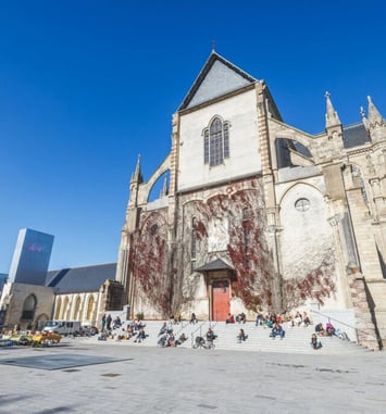 La basilique Saint-Aubin en Notre-Dame de Bonne-Nouvelle