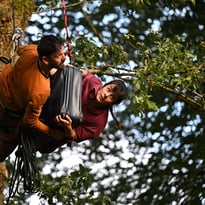 Spectacle déambulatoire en forêt : L’orée du réel