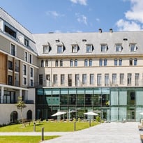 Visite de la résidence de l'Adoration | Anciennement “hôtel des Demoiselles” puis “collège de l'Adoration”