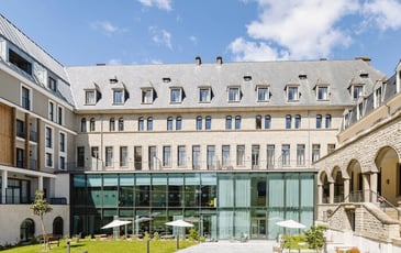 Visite de la résidence de l'Adoration | Anciennement “hôtel des Demoiselles” puis “collège de l'Adoration”