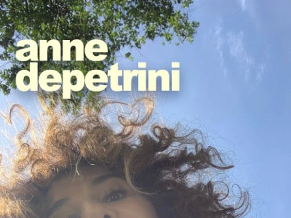 Anne Depetrini - À Côté