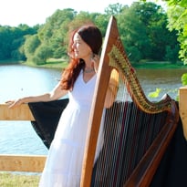Lawena de Brocéliande harpiste chanteuse