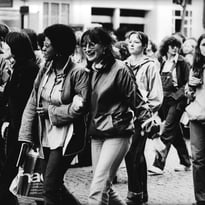 Debout – Ép 1