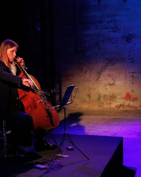 Coline Gaschot, Voyage au fil du temps