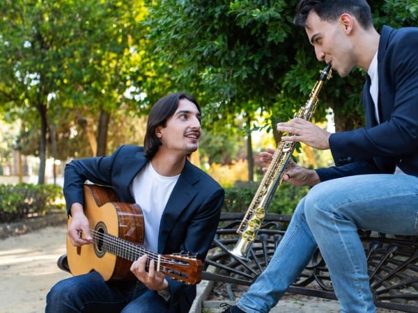 Duo Métis, Au bord de l'eau